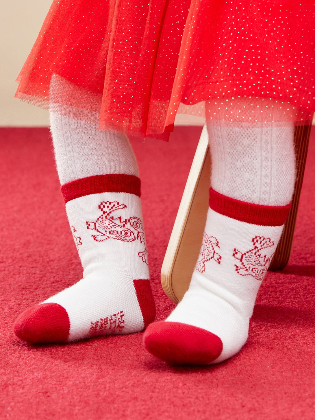 balabala龍年新款鯉魚吉祥龍圖案寶寶襪子兒童棉襪中國風男童女童襪子農曆新年春季本命年紅色兩雙裝襪子 - balabala