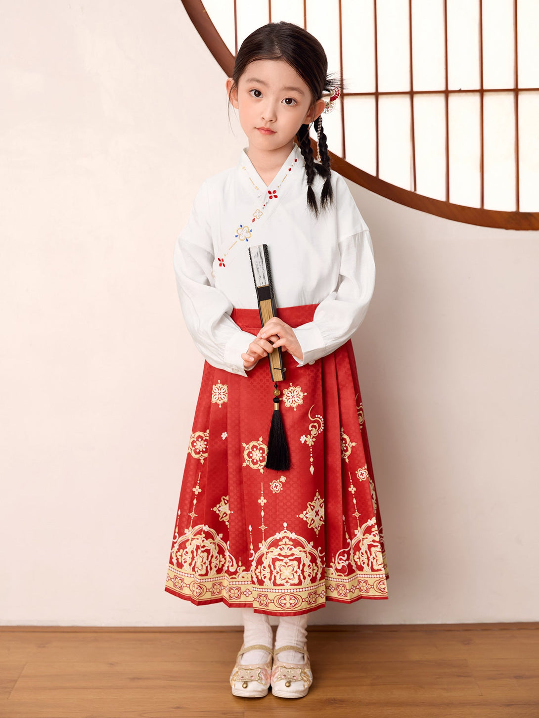 女高光花朵白紅色調長袖套裝 - balabala